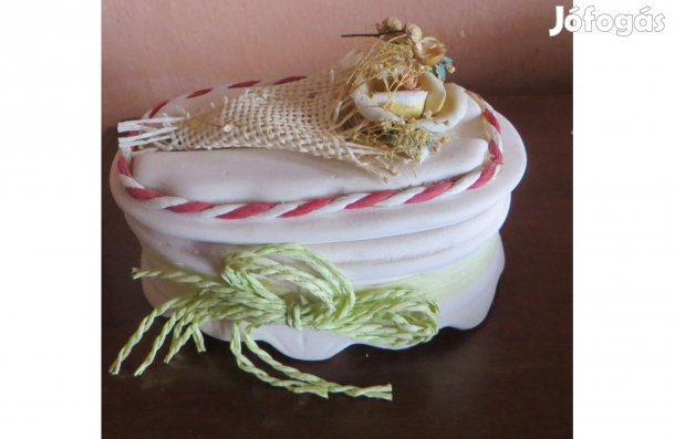 Régi mázatlan kerámia ékszerdoboz tároló 2