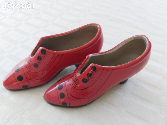 Régi miniatűr porcelán cipő pár