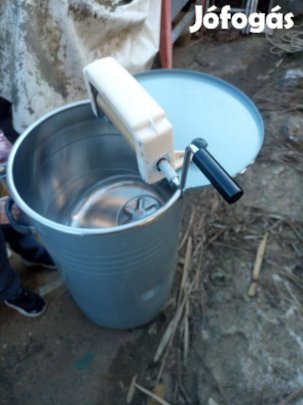 Régi mosógép mángorlóval