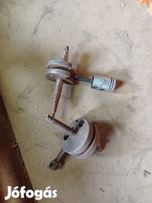 Régi motor főtengely.