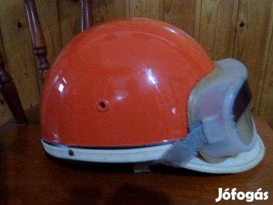 Régi motoros bukósisak