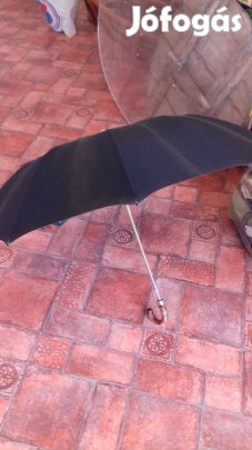 Régi működő fekete esernyő átmérő 85cm