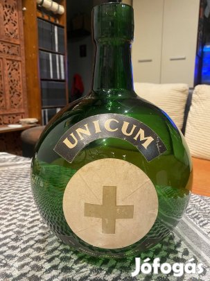 Régi nagy Unicumos palack