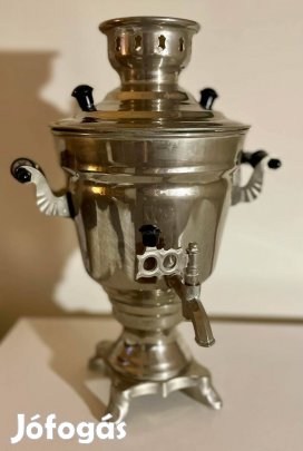 Régi nagyméretű szamovár