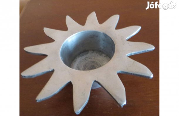 Régi nap alakú mécsestartó