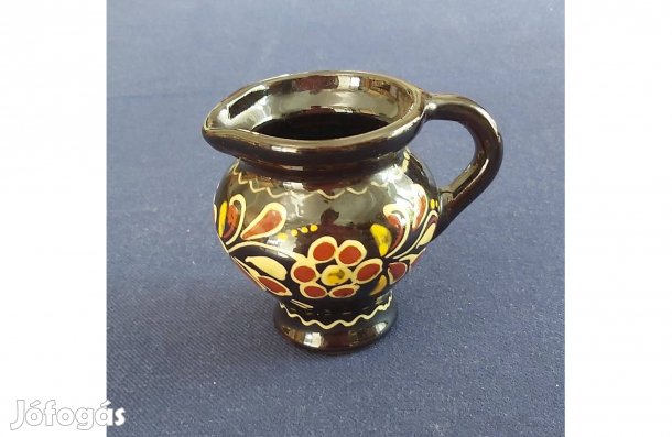 Régi népies kerámia kancsó