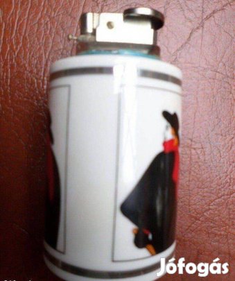 Régi öngyújtó asztali porcelán