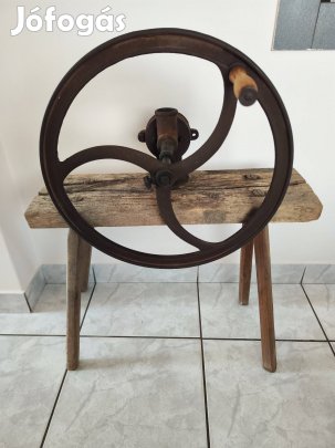 Régi öntöttvas kukoricamorzsoló /kukoricadaráló - jelzett