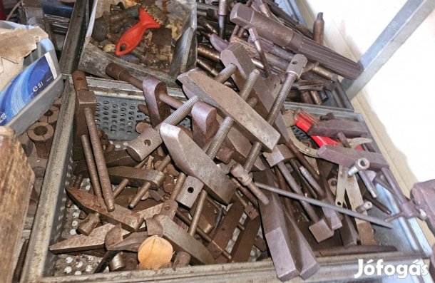 Régi öreg szerszám párhúzam szorito befogó