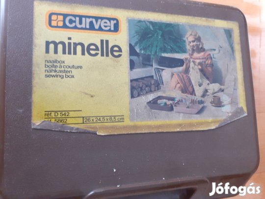 Régi óriási varró készlet több mint 100 db-os Curver müa dobozba