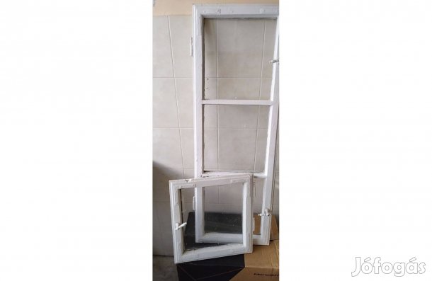 Régi parasztházbol bontott ablakok, dekorációs célra