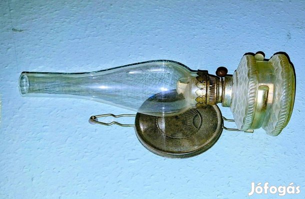 Régi petróleum lámpa