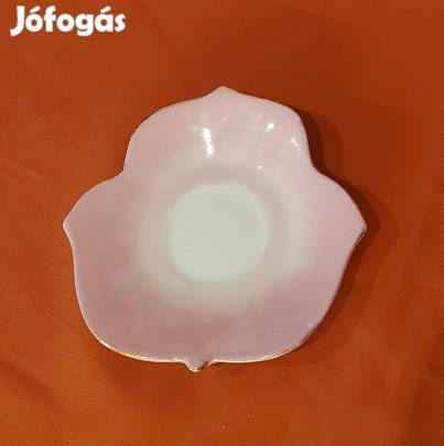 Régi porcelán lila kávés süteményes kis tányér eladó !