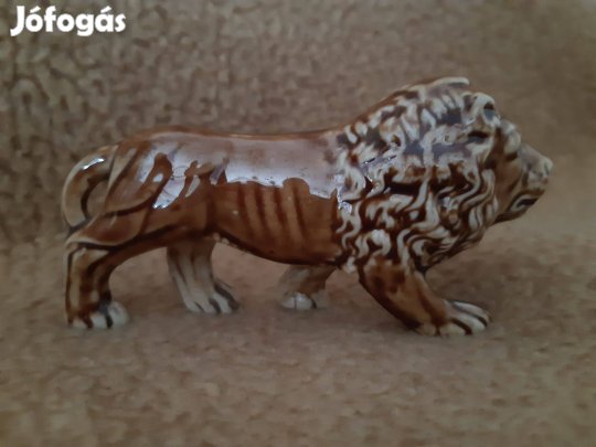 Régi porcelán oroszlán figura eladó