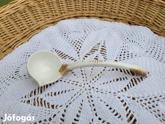 Régi porcelán szószos merőkanál