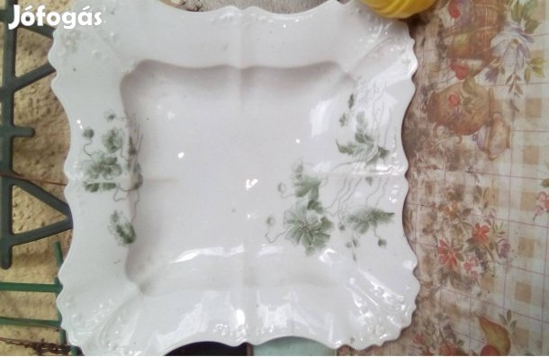 Régi porcelán tál Használt Korának megfelelő állapotú