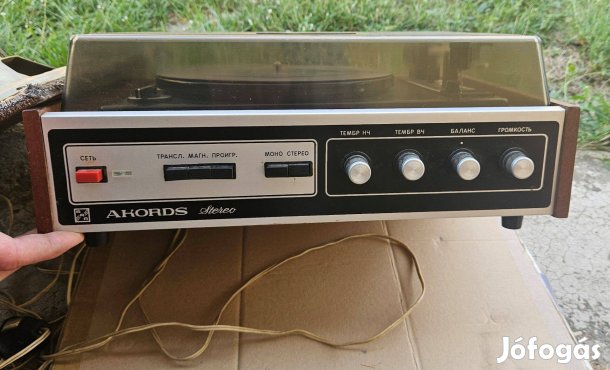 Régi retró Lemezjátszó eredeti állapotában