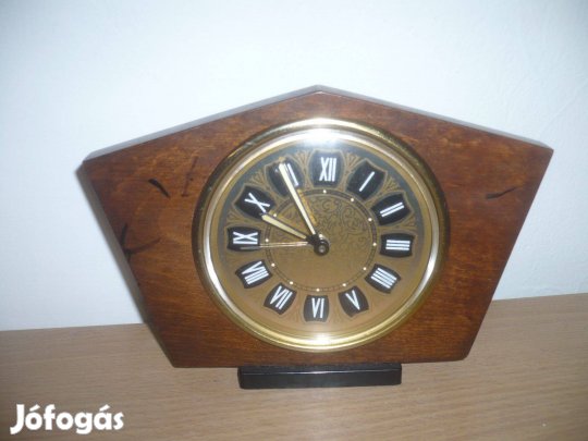 Régi retro felhúzós asztali ébresztő óra