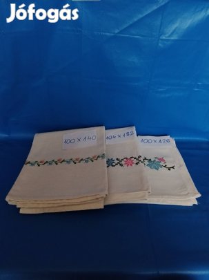 Régi,retro hímzett házi vászon terítő.