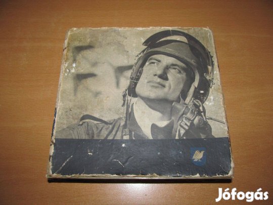 Régi retró repülőgép makett tartó doboz