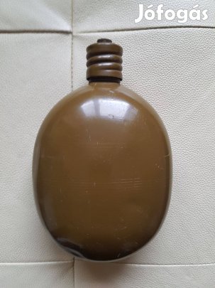 Régi retró veterán orosz katonai kulacs ciril felirattal 1990