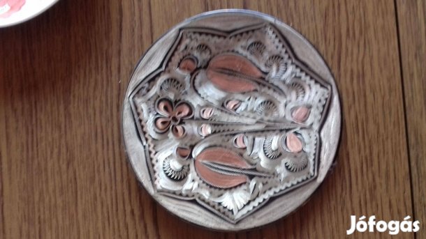 Régi réz kisebb fali tányér irizáló gyöngyház berakással különleges