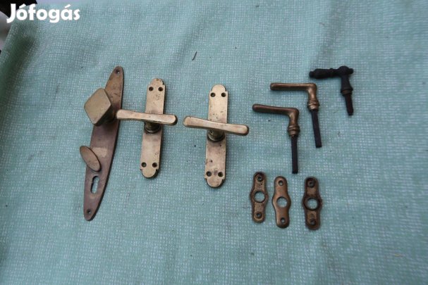 Régi rézkilincsek egyben