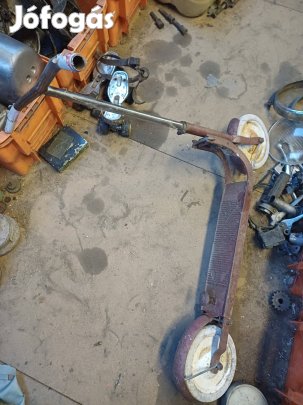 Régi roller eladó.