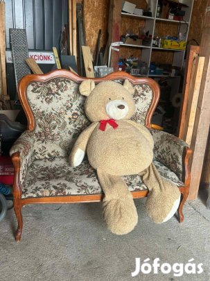 Régi stílusú barok bútor