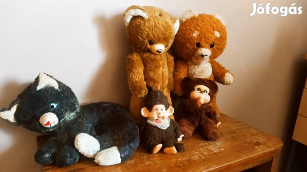 Régi szalma macik , Fekete macska és Moncsicsik  15 ezer Ft