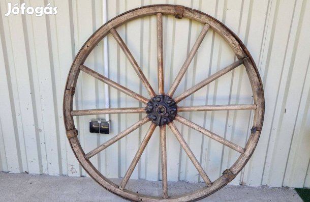 Régi szekérkerék eladó
