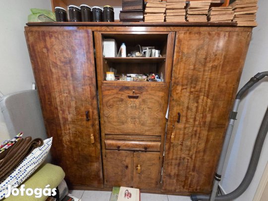 Régi szekrény olcsón