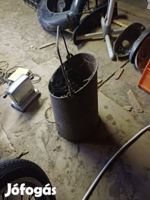 Régi szenes kanna.