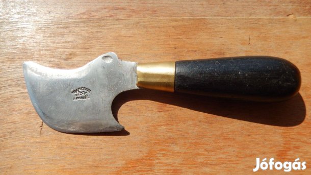 Régi szerszám bőrműves