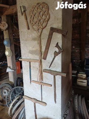 Régi szerszámok-eszközök.