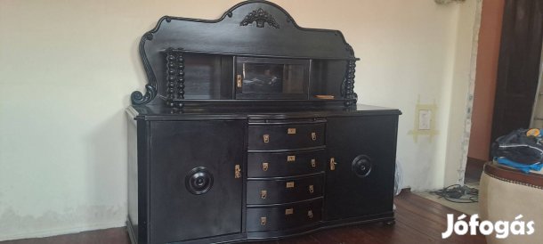 Régi tálaló felújítva ,Eladó Nagymaros !