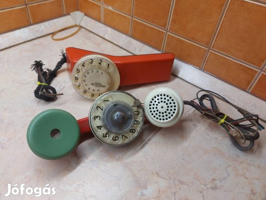 Régi tárcsás vonalvizsgáló telefonok