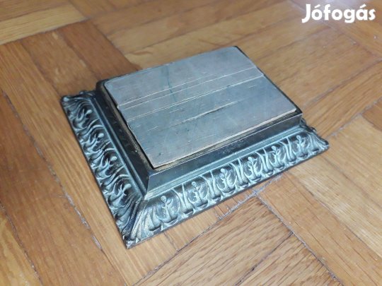 Régi tinta itató öntvény