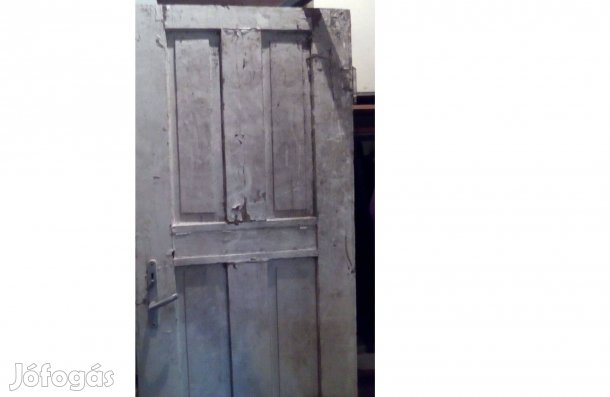 Régi tömör fa szobaajtó festésre szorul nem szuvas