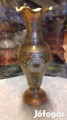 Régi tömör sárga réz nagyobb váza gyönyörű metszett színes minta