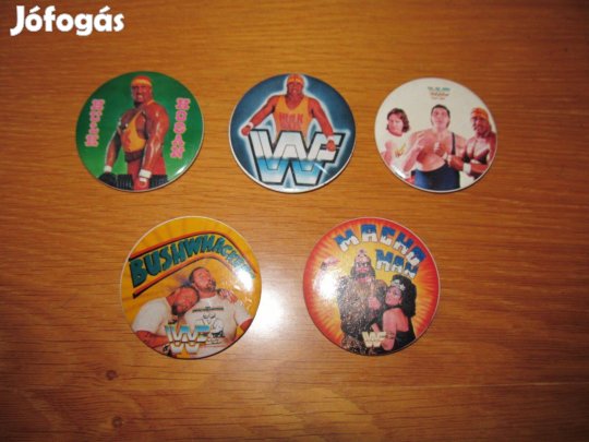 Régi trafikos pankrátor kitűzők: Hulk Hogan, Macho Man, stb. (WWF)