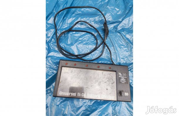 Régi univerzális töltő eladó