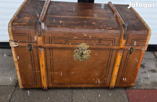 Régi utazó bőrönd - hajó koffer - 52 cm magas