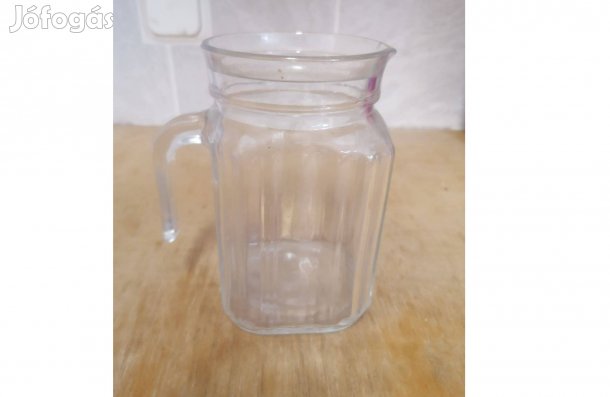 Régi üveg kancsó eladó!