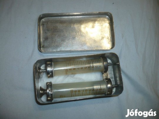 Régi üveg orvosi fecskendő 2db dobozban