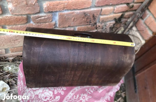 Régi varrógép fa tető burkolat 2500 Ft