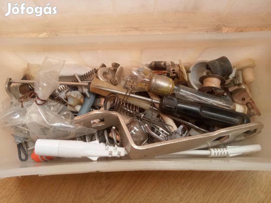 Régi varrógép tartozékok