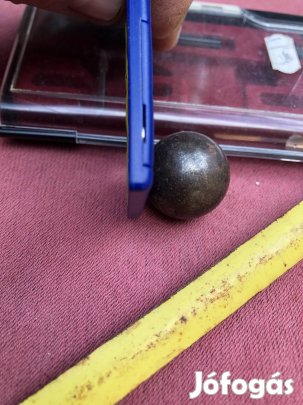 Régi vasgolyó 650 Ft 
