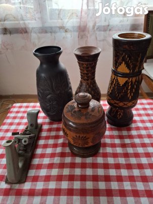 Régi váza és gyertyatartó eladó!