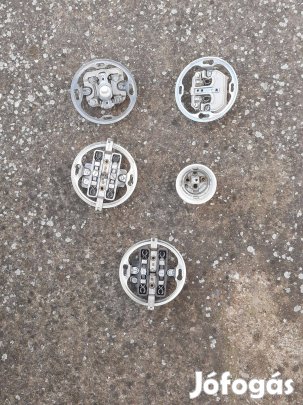 Régi villanykapcsoló és nyomógomb